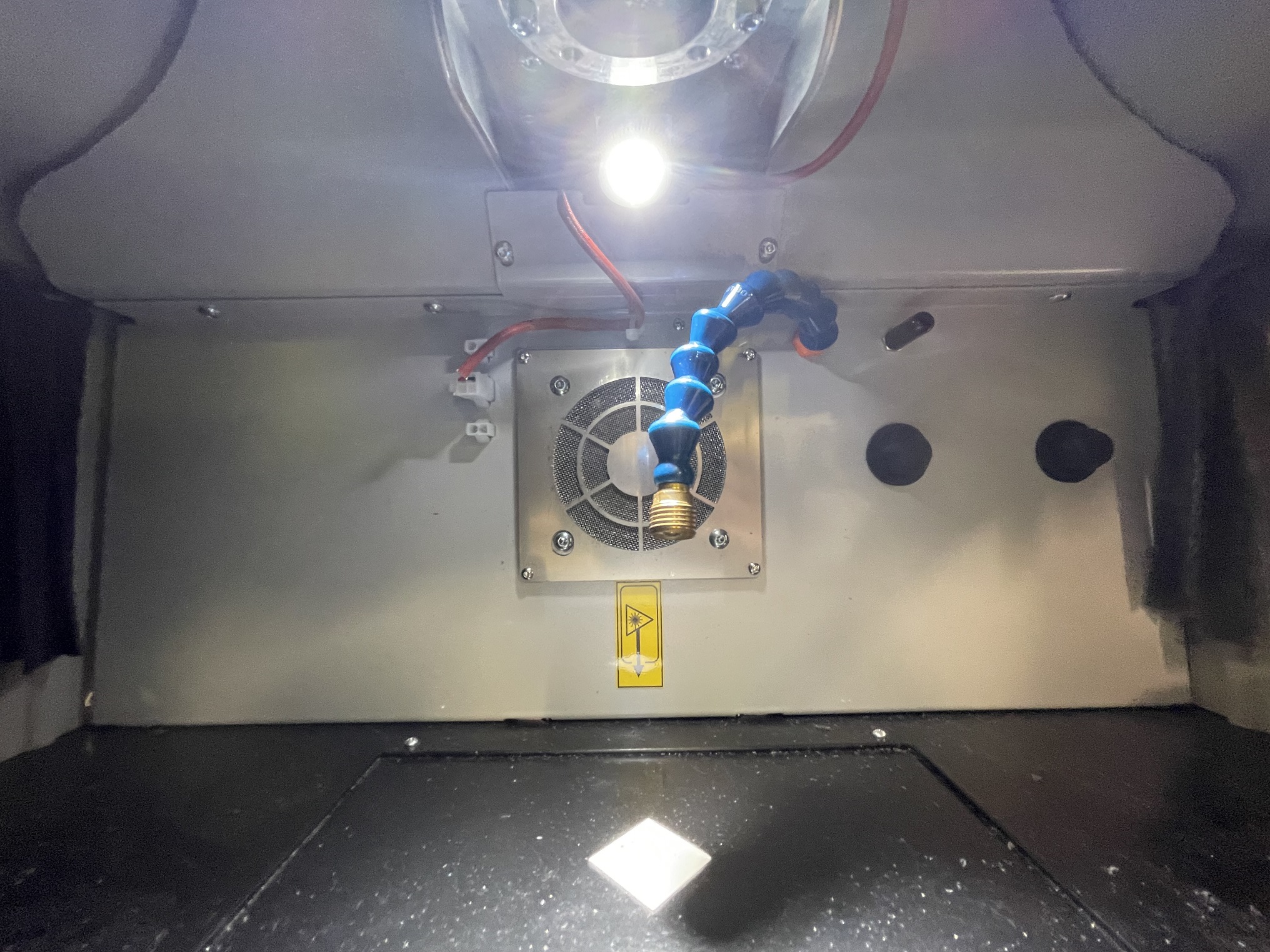 LEDライトによる最適なチャンバー環境