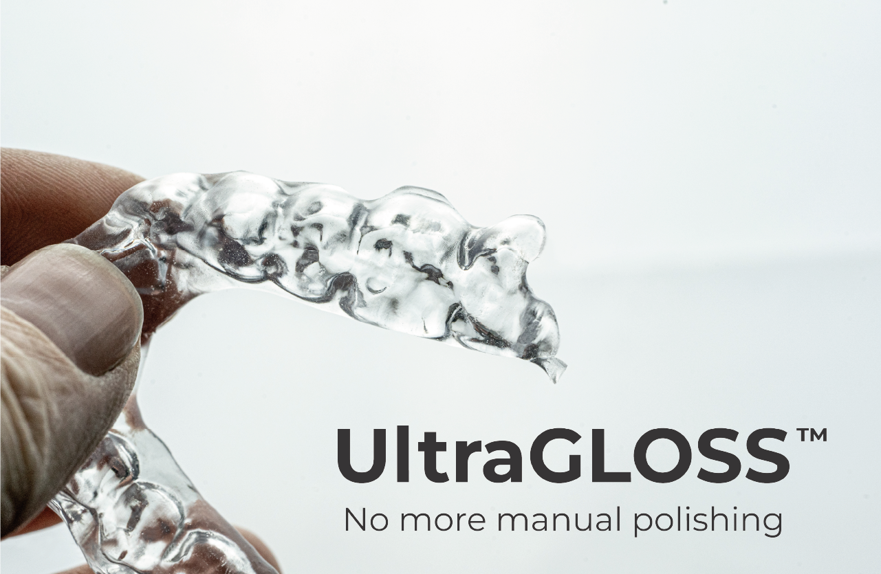 UltraGLOSS™で無色透明樹脂を積層
